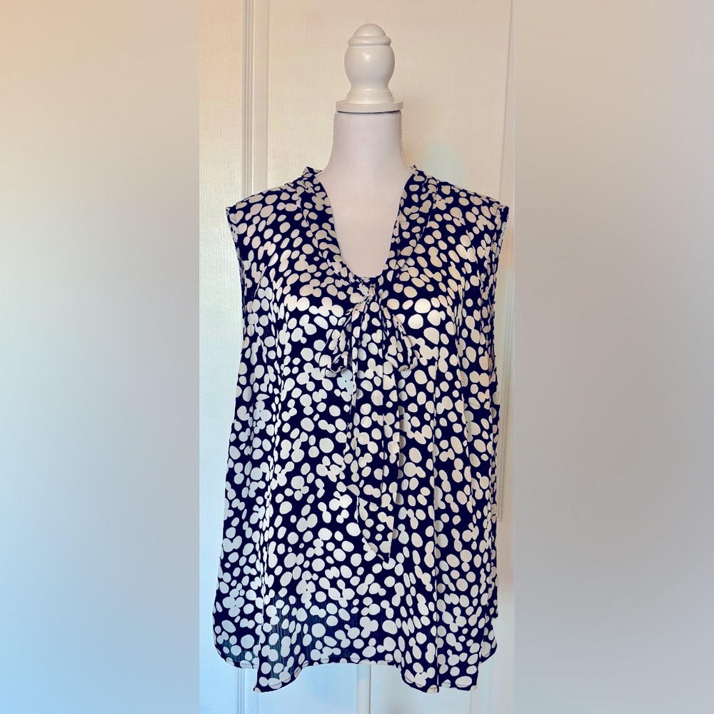 Women’s White and Black Polka Dots Sleeveless Flowy Blouse